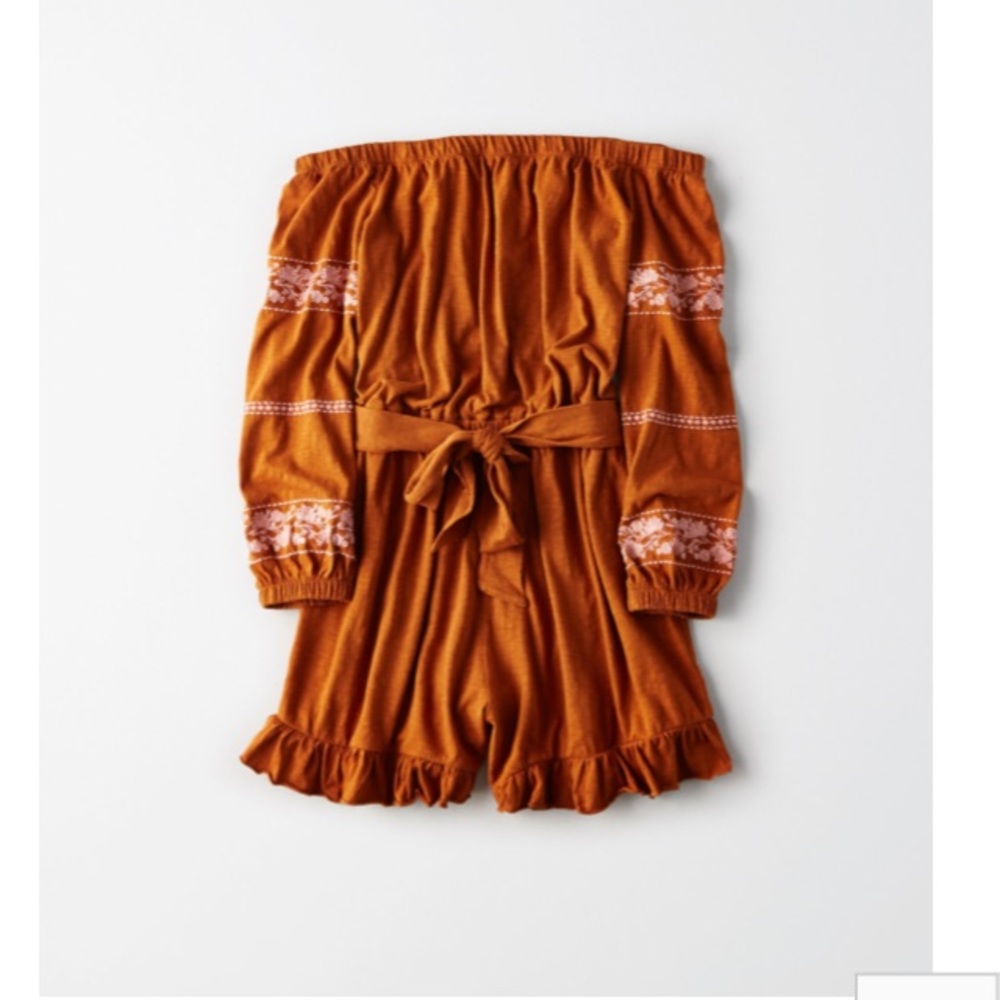 🍁American Eagle Off-The-Shoulder Romper